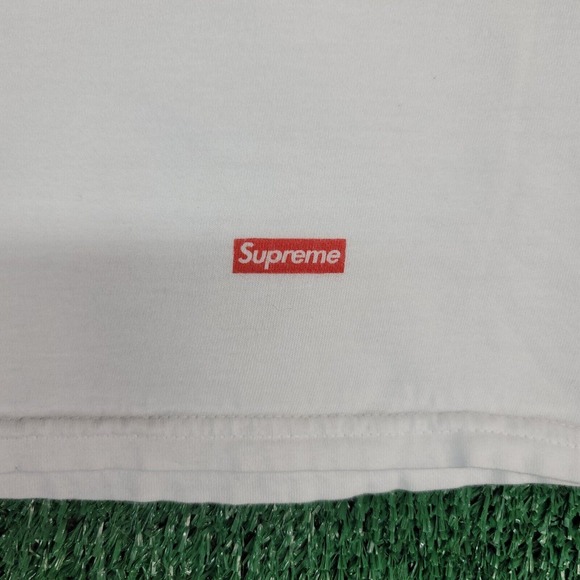 Supreme Hanes Classic Tagless Crewneck Mini Box Logo White T-Shirt Sz XL - Picture 5 of 8
